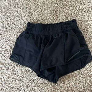 Lululemon hotty hots 2.5 inch